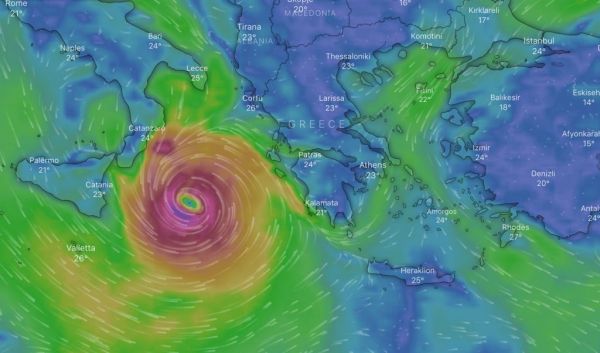 Κακοκαιρία «Ιανός» : Πού και πότε θα χτυπήσει ο μεσογειακός κυκλώνας – Δείτε live την πορεία του