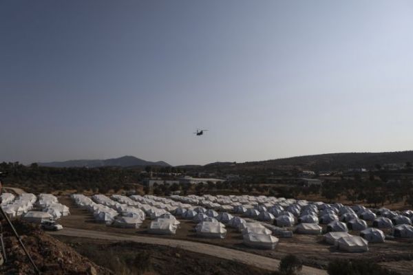 Λέσβος: Οκτώ νομικές οργανώσεις ζητούν εξηγήσεις για τη νέα δομή και για τις διαδικασίες ασύλου