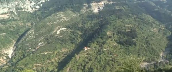 Καρδίτσα : Θρίλερ με τον απεγκλωβισμό των 40 κατοίκων στην Οξυά – Συγκλονίζει ο αδερφός της αγνοούμενης