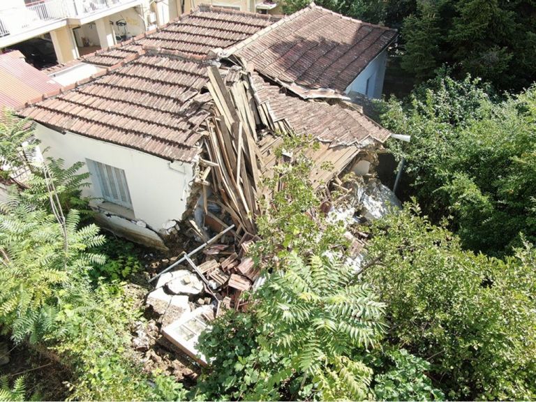 «Οι αναμνήσεις δεν πνίγονται στην πλημμύρα» – Η συγκινητική ανάρτηση Λέκκα για το πατρικό του