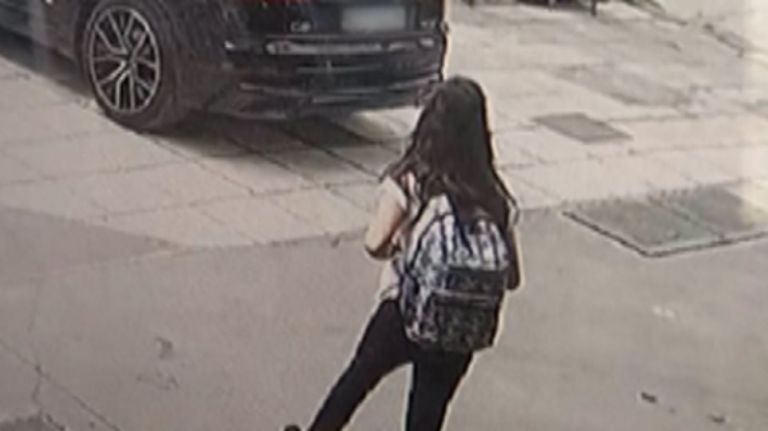 Απαγωγή 10χρονης στη Θεσσαλονίκη: Τι λέει η μητέρα για την γυναίκα που της άρπαξε το παιδί