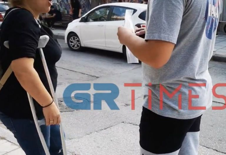 Απίστευτο σκηνικό: Μητέρα κατσάδιασε το γιο της γιατί ήθελε να βάλει… μάσκα στο σχολείο