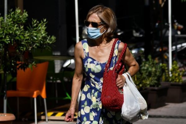 Κοροναϊός : Μια «ανάσα» από τα επόμενα μέτρα η Αττική – Τι εξετάζουν οι ειδικοί