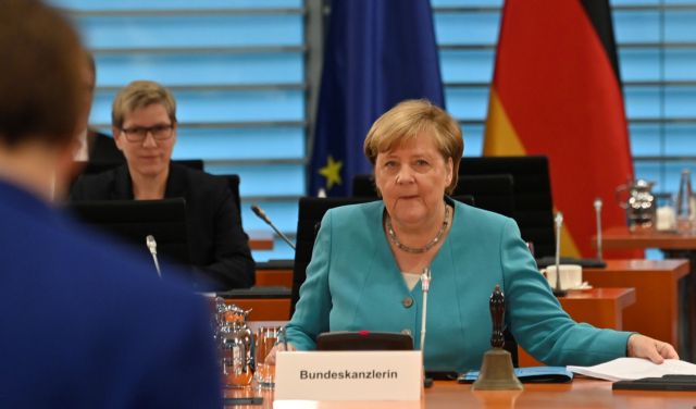 Μέρκελ για Ναβάλνι : Απόπειρα φόνου επειδή ήθελαν να του κλείσουν το στόμα