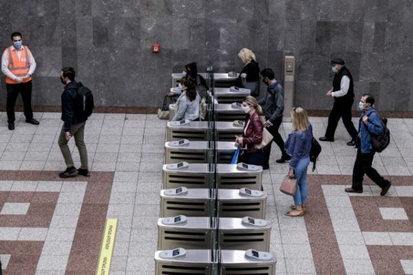 Κοροναϊός : Πορτοκαλί συναγερμός στην Αττική – Η «ακτινογραφία» των μέτρων