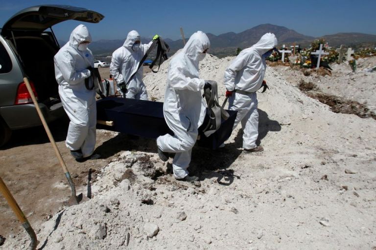 Μεξικό : Ο κοροναϊός θερίζει ανθρώπους και οικονομία – Πάνω από 70.000 νεκροί και 13% ύφεση