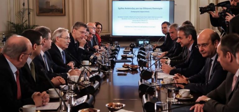 Το σχέδιο Πισσαρίδη, η επιτήρηση της ιστορίας και τα μνημόνια