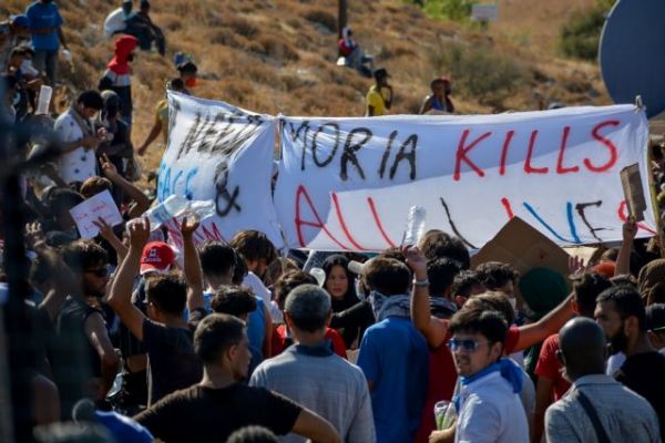 Γερμανία: Όνειδος για την ΕΕ η κατάσταση στη Μόρια