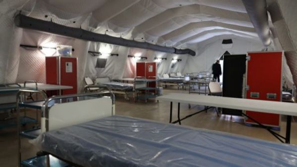 Ο κοροναϊός «χτύπησε» τη Μόρια αλλά το κέντρο υγείας του ΚΥΤ δεν λειτουργεί