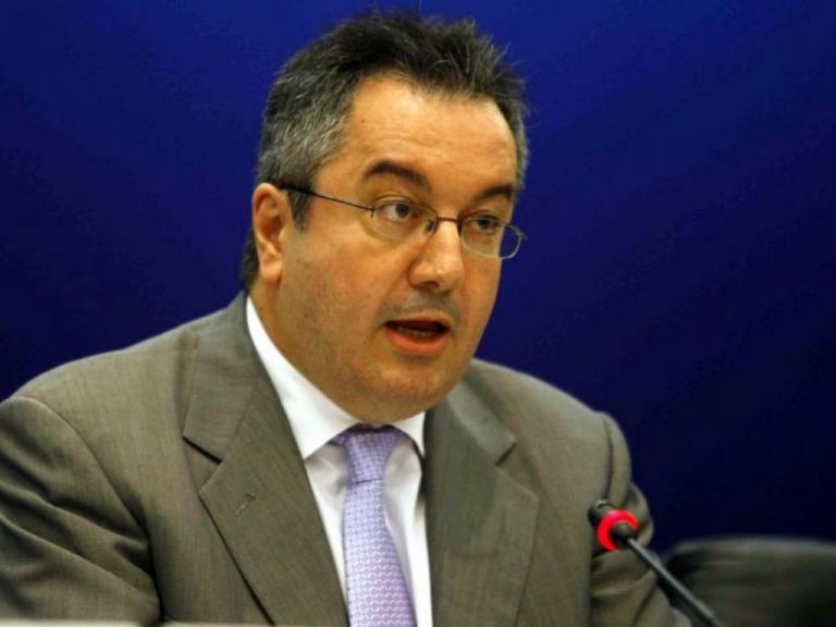 Κοροναϊός: O Μόσιαλος αποκαλύπτει τον μεγαλύτερο κίνδυνο από τον Νοέμβριο μέχρι τον Φεβρουάριο