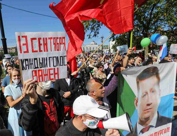 Ρωσία : Οι πολίτες προσέρχονται στις κάλπες για τις περιφερειακές εκλογές στη σκιά της υπόθεσης Ναβάλνι