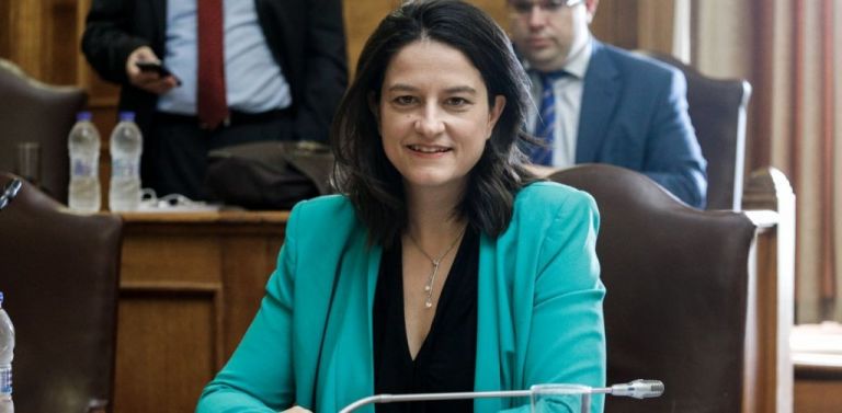 Κεραμέως: Τεκμηριωμένη η υποχρεωτική χρήση μάσκας στα σχολεία