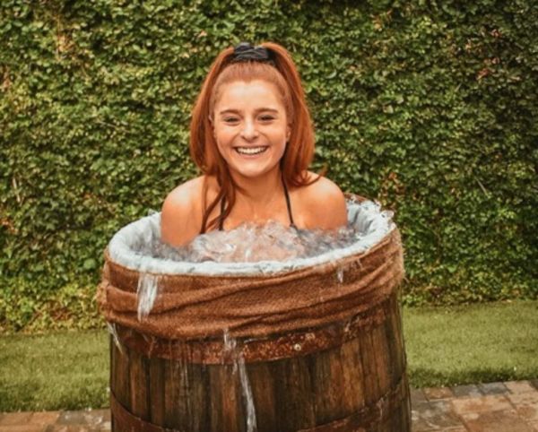 Και όμως το κρύο ντους προσφέρει πολλά μυστικά ομορφιάς