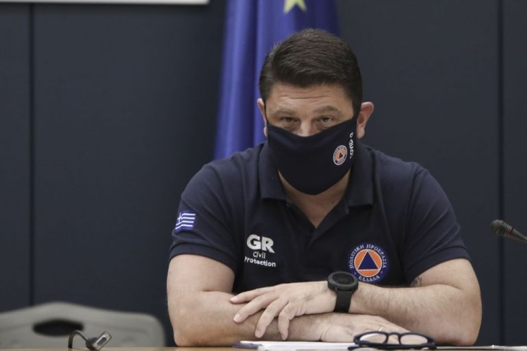 Η εξομολόγηση Χαρδαλιά για το lockdown, τα κρούσματα, τις καταστροφές – Τι απαντά για το χειροφίλημα