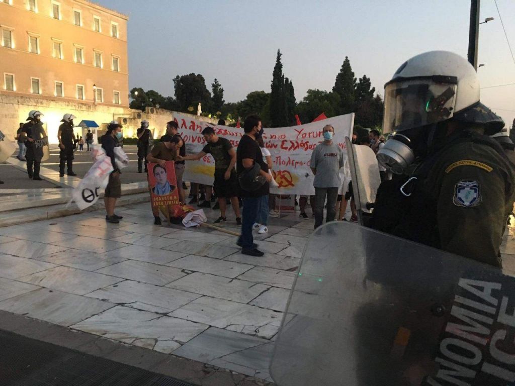 Αστυνομική βία σε πορεία αλληλεγγύης στους Τούρκους απεργούς πείνας