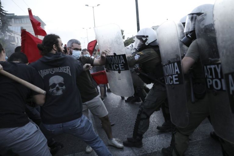 Πορείες σε Αθήνα και Θεσσαλονίκη για την επίσκεψη Πομπέο – Ένταση και χημικά στη Β. Σοφίας