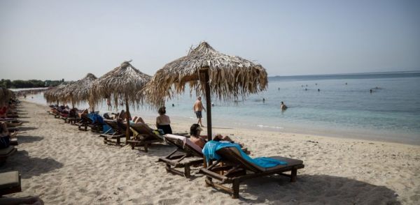 Ηλικιωμένος ανασύρθηκε νεκρός από πλαζ της Γλυφάδας