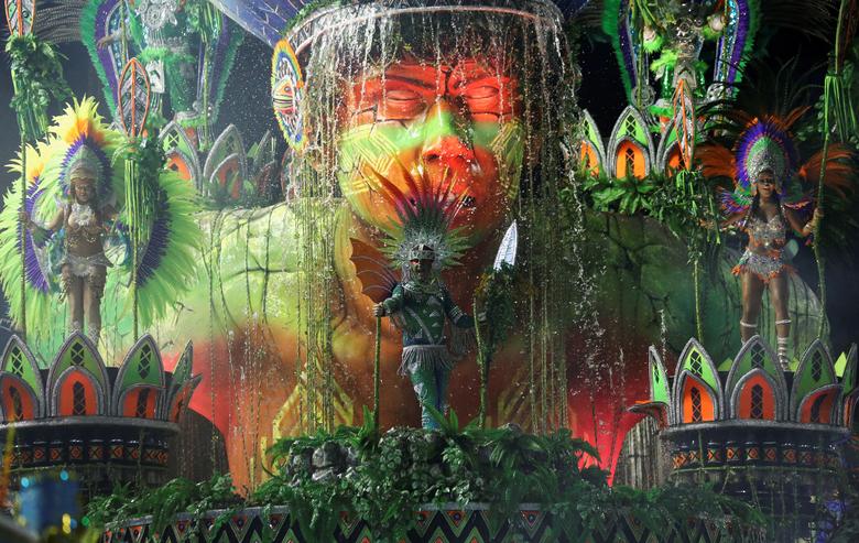 Βραζιλία : Ο κοροναϊός τελείωσε… και το καρναβάλι του Ρίο