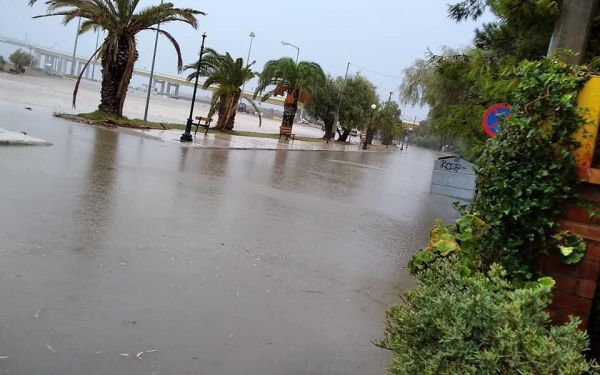 Κυκλώνας Ιανός: Τι είναι το φαινόμενο της παράκτιας πλημμύρας που καταγράφεται στο Ρίο
