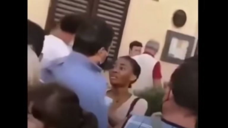 Οργή πρόσφυγα κατά Σαλβίνι: «Είσαι δολοφόνος»