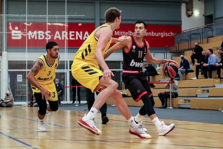 Έτσι νίκησε ο Ολυμπιακός την Άλμπα