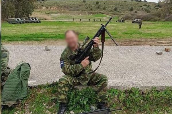 Απολύθηκε ο εθνοφύλακας που απειλούσε να πυροβολήσει πρόσφυγες στο Καρά Τεπέ