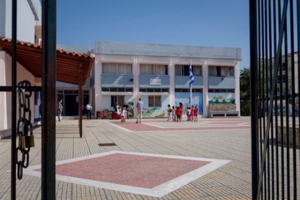 «Ιανός»: Κλειστά την Παρασκευή όλα τα σχολεία στη Δυτική Ελλάδα