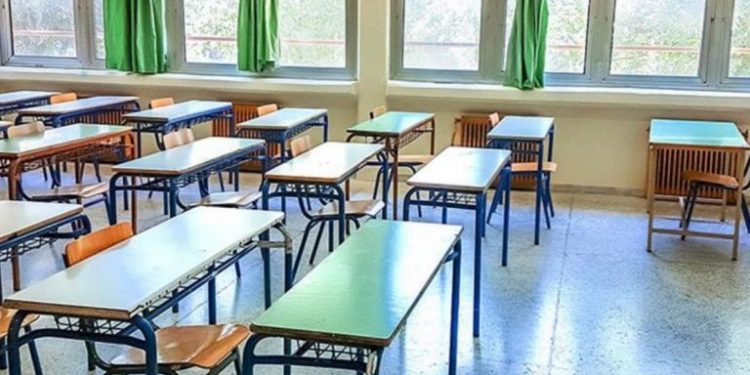 Κοροναϊός : Κλειστά έως 16 Σεπτεμβρίου τα σχολεία της Λέσβου