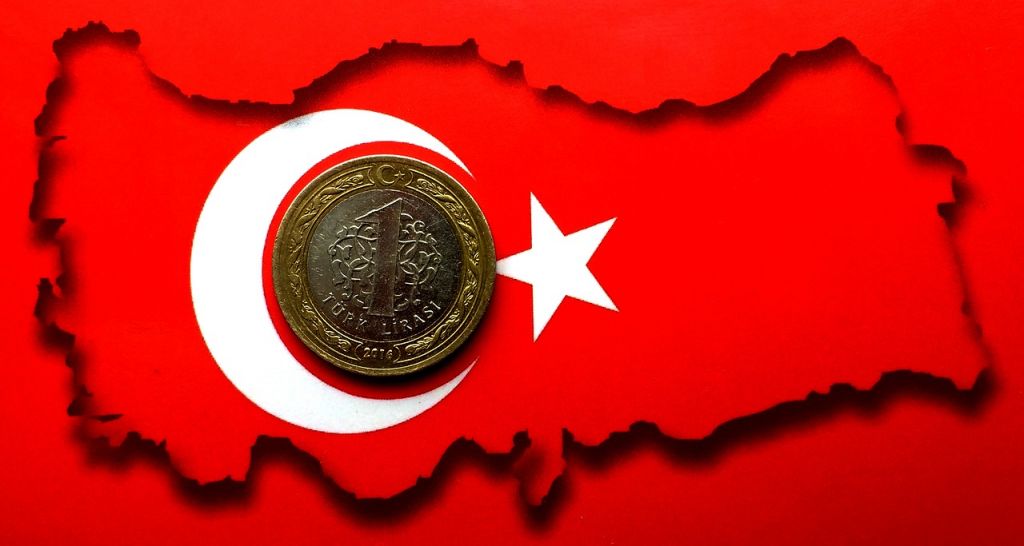 Bloomberg : Νέο ιστορικό χαμηλό για την τουρκική λίρα - Όπου φύγει φύγει οι ξένοι επενδυτές