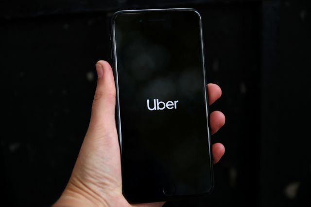 Σημαντική δικαστική νίκη για την Uber - Εξασφάλισε άδεια λειτουργίας στο Λονδίνο