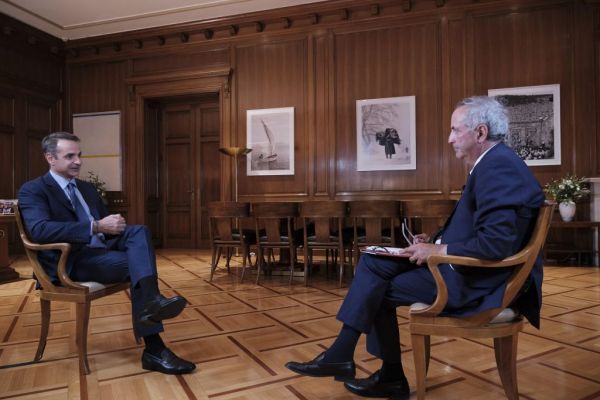 Μητσοτάκης στον Economist : Υπάρχει παράθυρο ευκαιρίας για διάλογο, είναι στο χέρι της Τουρκίας