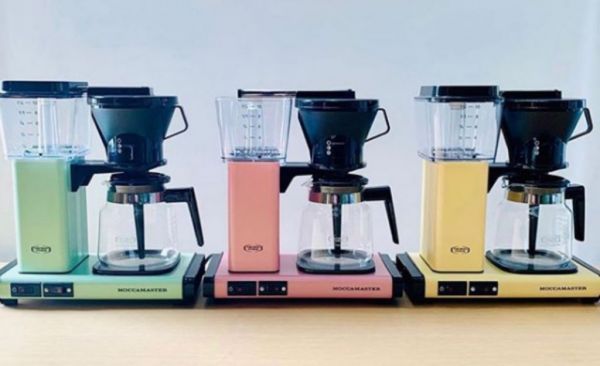 Καθαρίστε την καφετιέρα στο σπίτι σας μόνο με 2 υλικά!