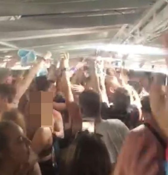 Σάλος με το πάρτι Βρετανών σε γιοτ στη Ζάκυνθο – Τουλάχιστον οκτώ με κοροναϊό