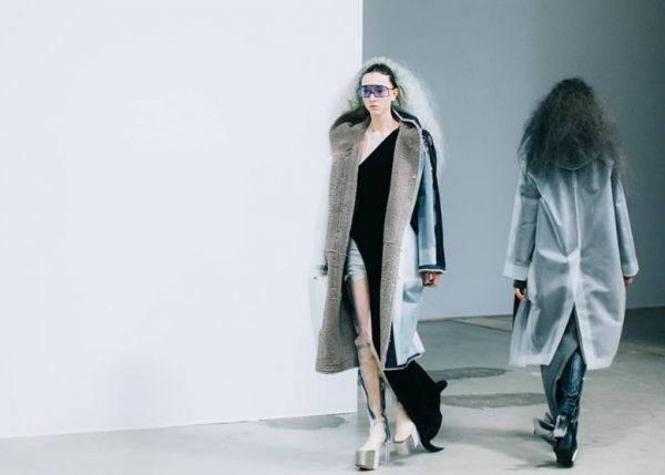 Ο Rick Owens φτιάχνει βαλίτσες για Βενετία