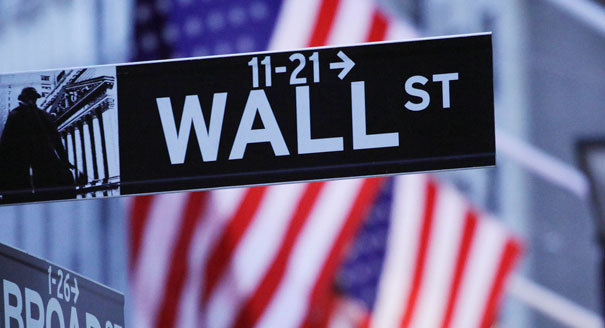 Πρασίνισε η Wall Street