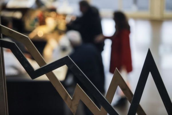 Με άνοδο άνοιξε το Χρηματιστήριο Αθηνών