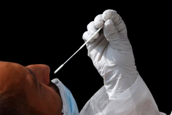 Κοροναϊός : 241 νέα κρούσματα, τα 31 στις πύλες εισόδου και πέντε θάνατοι [Γραφήματα]