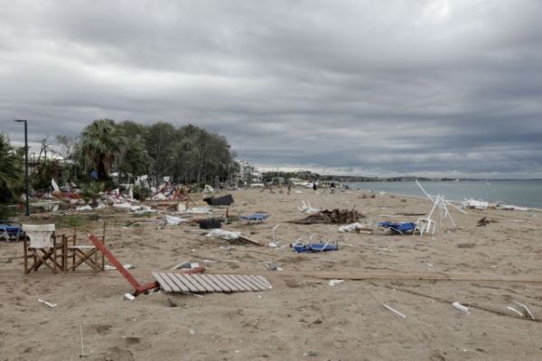 «Ιανός» :  Μέτρα προστασίας για τον μεσογειακό κυκλώνα – Τι θα πρέπει να προσέξουμε