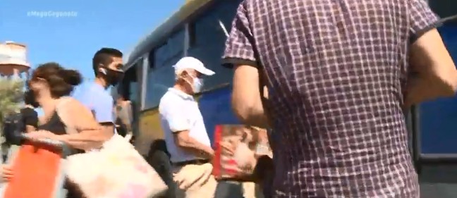 Συνωστισμός στα ΜΜΜ για… τις τελευταίες βουτιές του καλοκαιριού