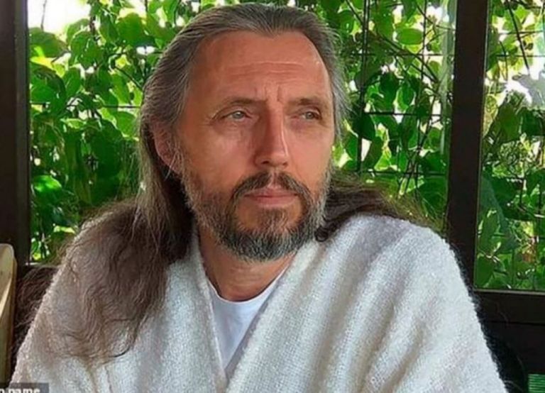 Άνδρας που ισχυρίζεται ότι είναι ο Ιησούς Χριστός συνελήφθη σε επιχείρηση στρατιωτικού τύπου