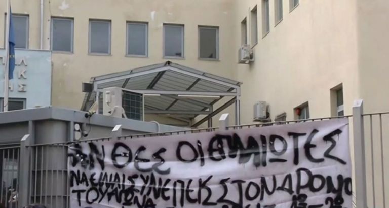 Μαθητές στο MEGA: Κάνουμε κατάληψη για περισσότερες μάσκες και μικρότερα τμήματα