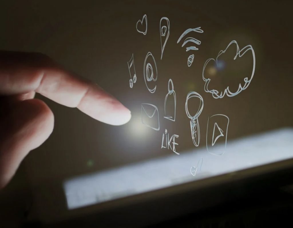 Facebook : Πληρώνει τους χρήστες να κλείσουν τους λογαριασμούς τους πριν από τις εκλογές στις ΗΠΑ