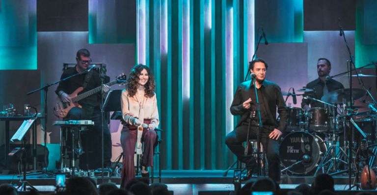 Ελευθερία Αρβανιτάκη και Γιάννης Κότσιρας μιλούν στο in.gr λίγο πριν την μεγάλη συναυλία στο OAKA Open Air