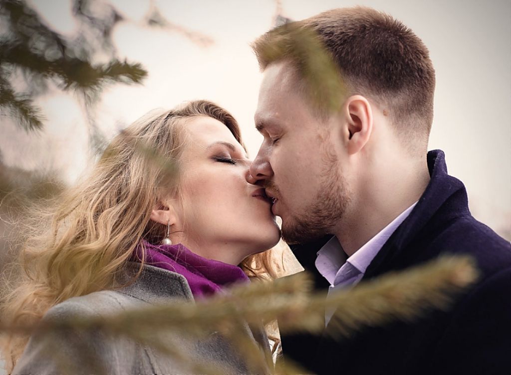 Υδροχόος : Το ζώδιο που θα σε έχει κολλητή και κοπέλα του ταυτόχρονα