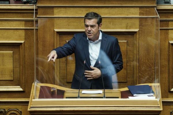 Τσίπρας: Κοινός εχθρός οι αρνητές της μάσκας στα σχολεία – Οι αντιφάσεις της κυβέρνησης το πυροδοτούν