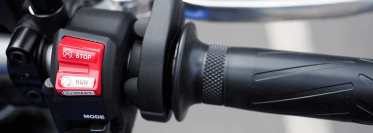 Παιχνίδι θανάτου η οδήγηση μοτοσυκλέτας 125 κυβικών με δίπλωμα Ι.Χ.