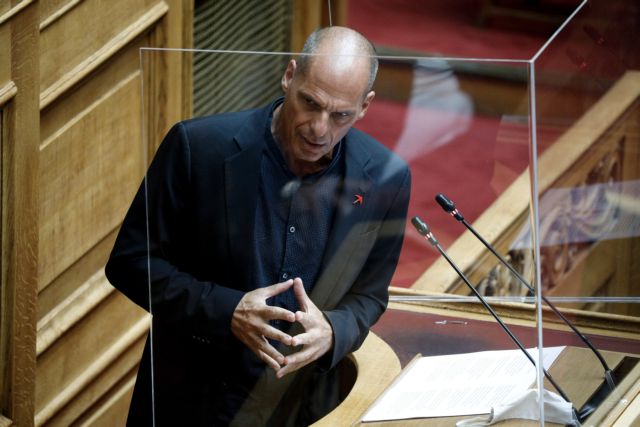 Βαρουφάκης : Το νομοσχέδιο για την απόκτηση της ελληνικής ιθαγένειας εκθέτει διεθνώς την Ελλάδα