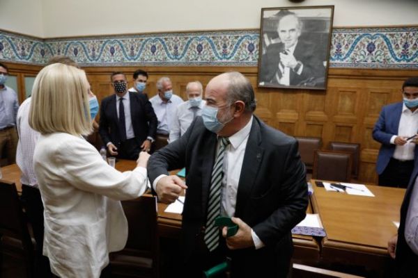 Συνάντηση Γεννηματά – ΓΣΕΒΕΕ: Οι προτάσεις του ΚΙΝΑΛ για τις μικρομεσαίες επιχειρήσεις