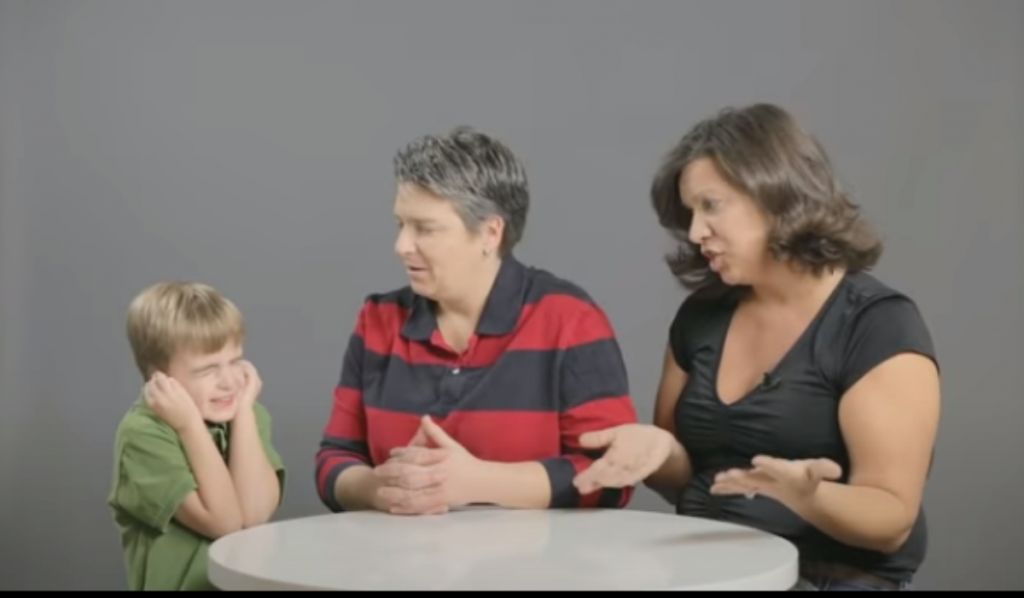 Επικές αντιδράσεις από πιτσιρίκια που μαθαίνουν για πρώτη φορά πως γεννιούνται τα μωρά