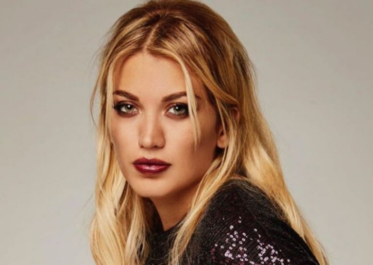 Κωνσταντίνα Σπυροπούλου: Γενέθλια πλάι στον σύντροφο της με εντυπωσιακή τούρτα